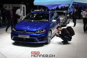 VW GOLF R300 Variant